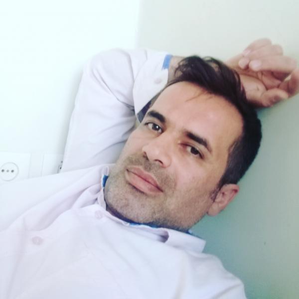 تصویر پروفایل علی