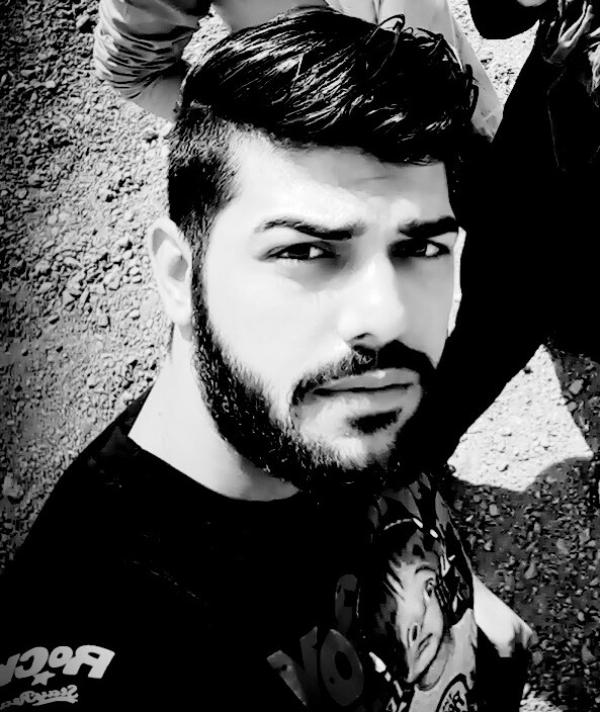 تصویر پروفایل علی