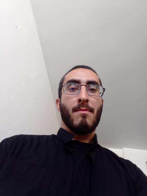 تصویر پروفایل علی