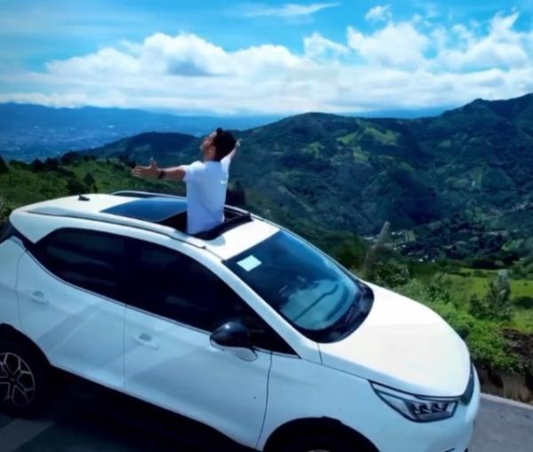 تصویر پروفایل روزبه