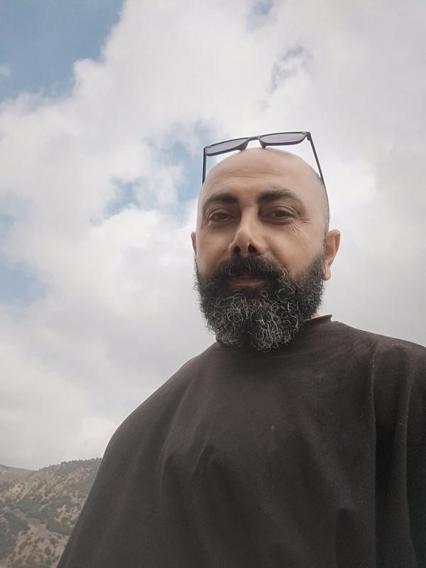 تصویر پروفایل روح الله