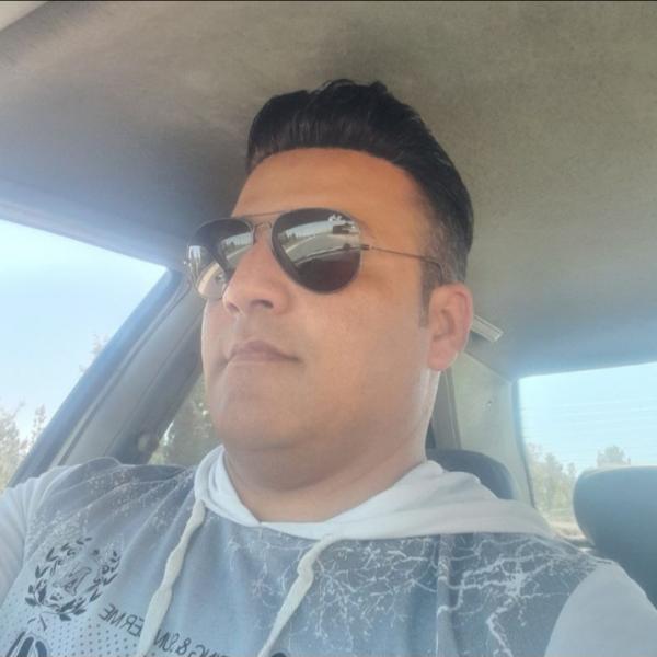 تصویر پروفایل رضا