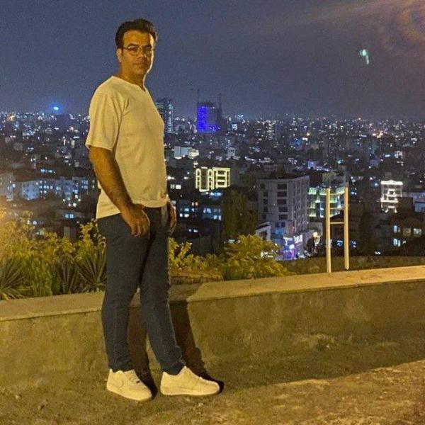 تصویر پروفایل علی