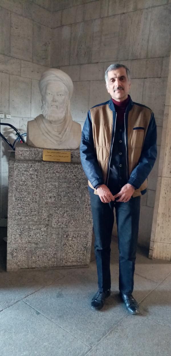 تصویر پروفایل علی