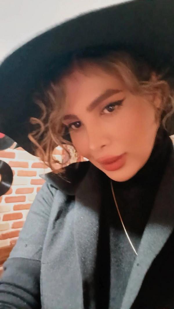 تصویر پروفایل رها