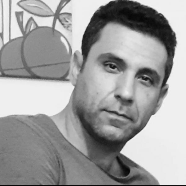 تصویر پروفایل علی