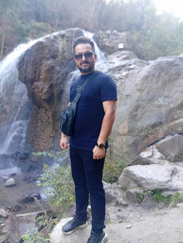 تصویر پروفایل بدون نام