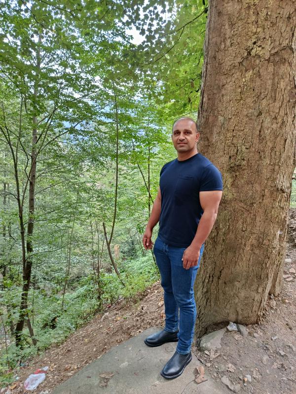 تصویر پروفایل ایمان