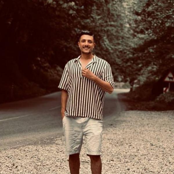 تصویر پروفایل فرهاد