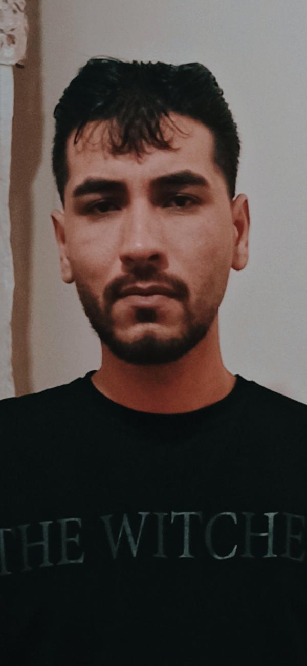 تصویر پروفایل حسن