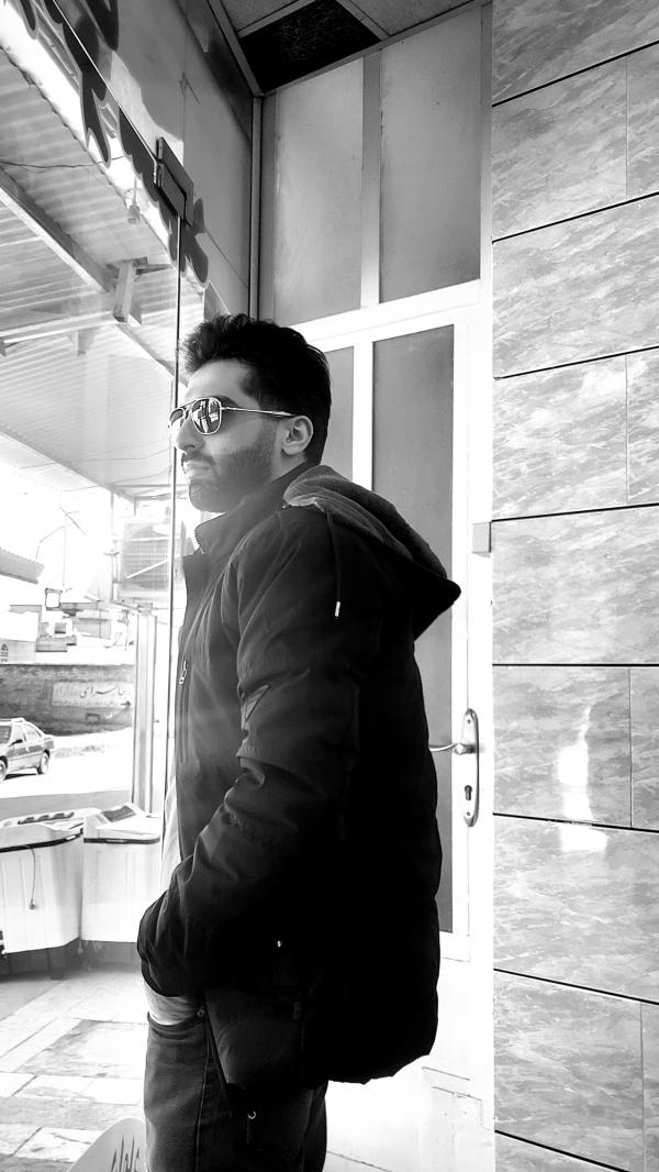 تصویر پروفایل علی