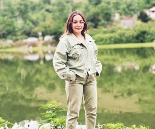 تصویر پروفایل فرزانه