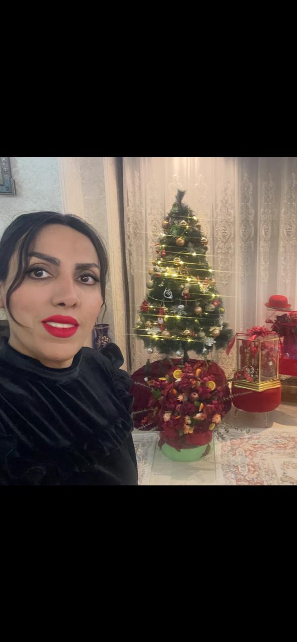 تصویر پروفایل مونا