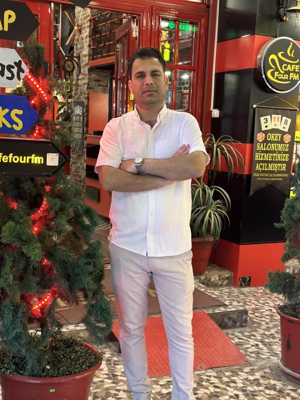 تصویر پروفایل علی