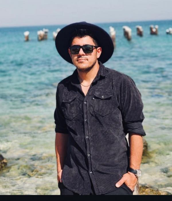 تصویر پروفایل میلاد