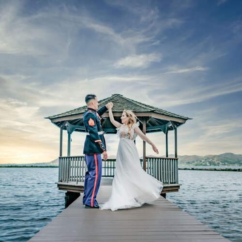 تصویر برنامه دوستیابی با مبل